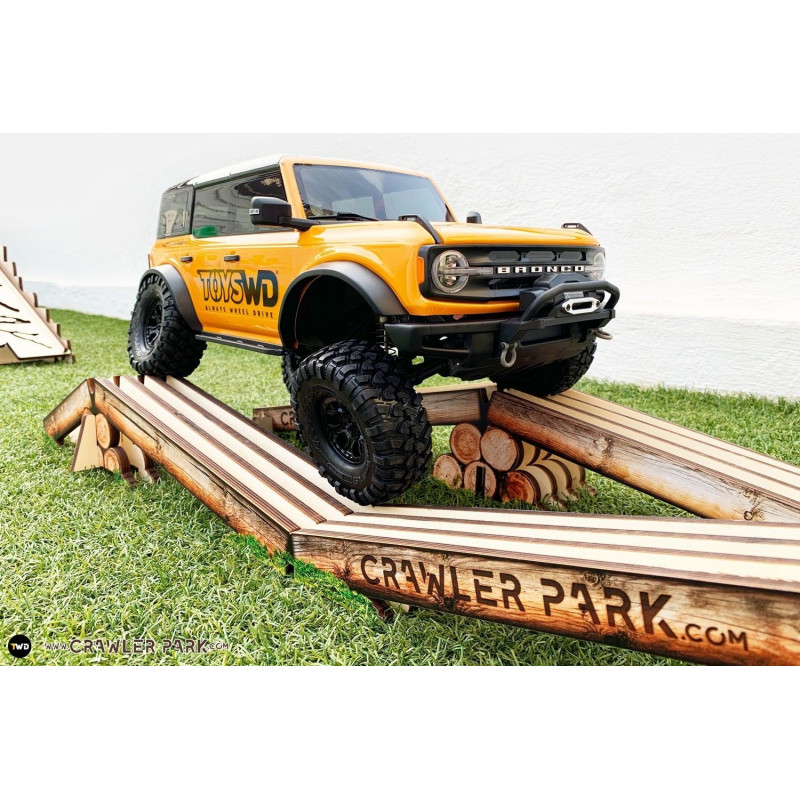Axes Crossing obstacle RC Crawler park 1/10