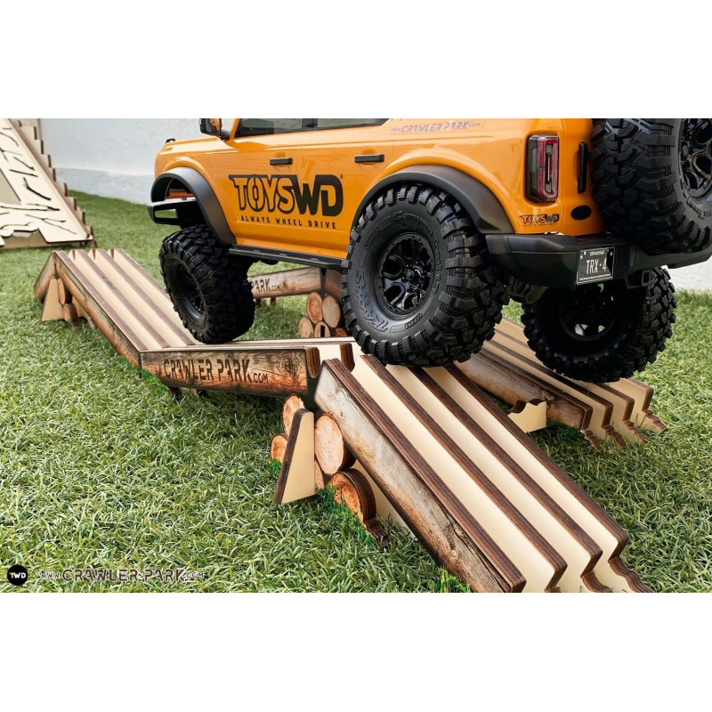 Axes Crossing obstacle RC Crawler park 1/10