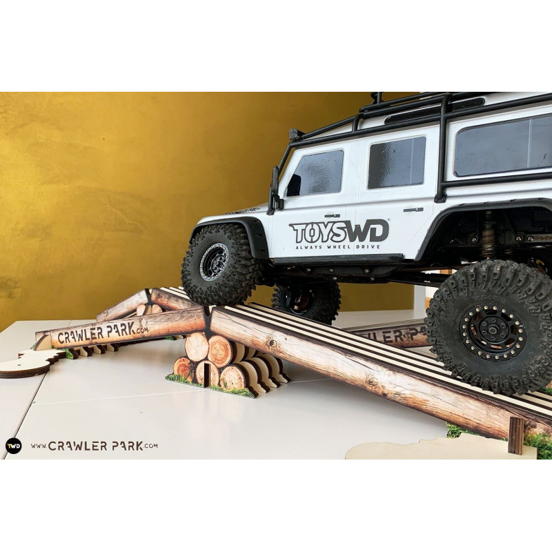 Axes Crossing obstacle RC Crawler park 1/10