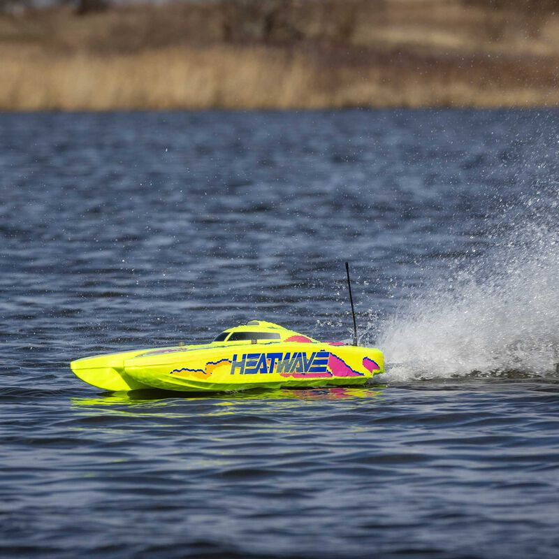 Blackjack 24" V2 Catamaran Brushless: RTR Heat Wave Visual